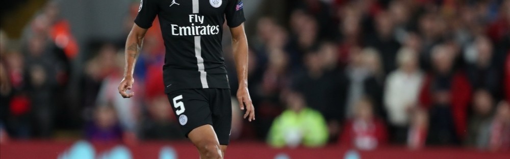  布雷斯特门将超神扑救零封巴黎  