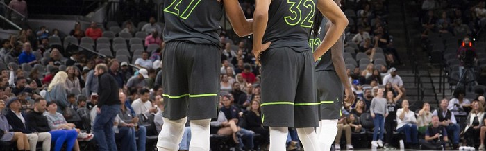  戈贝尔两双森林狼力克独行侠终止对手连胜  