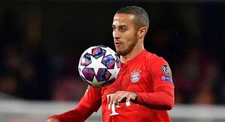  法兰克福前锋转会英超传闻遭俱乐部辟谣否认  